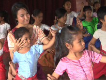 カンボジア･アプサラアート芸術協会の孤児達による伝統芸能コンサート